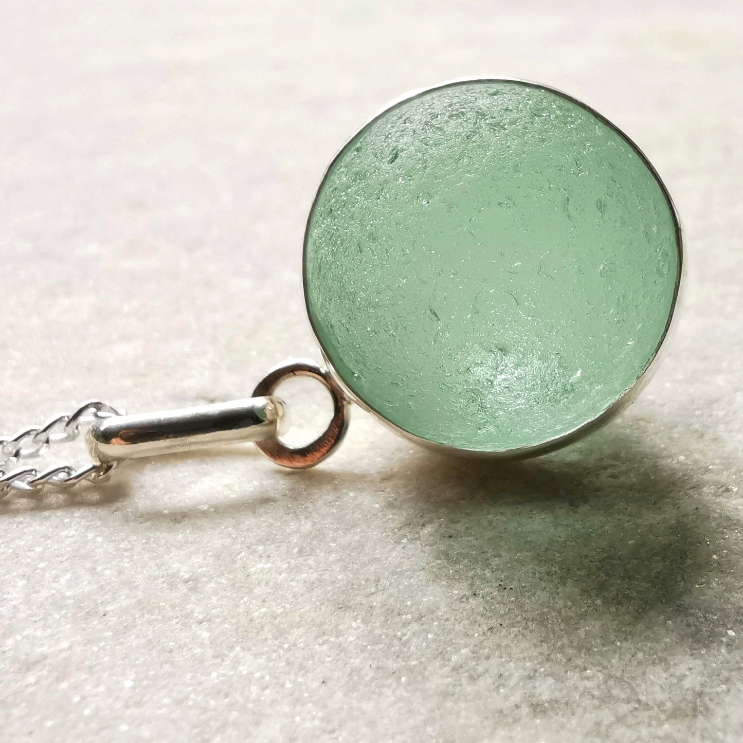 Large Scottish sea foam Codd sea glass marble pendant, sterling silver necklace. - monopatin