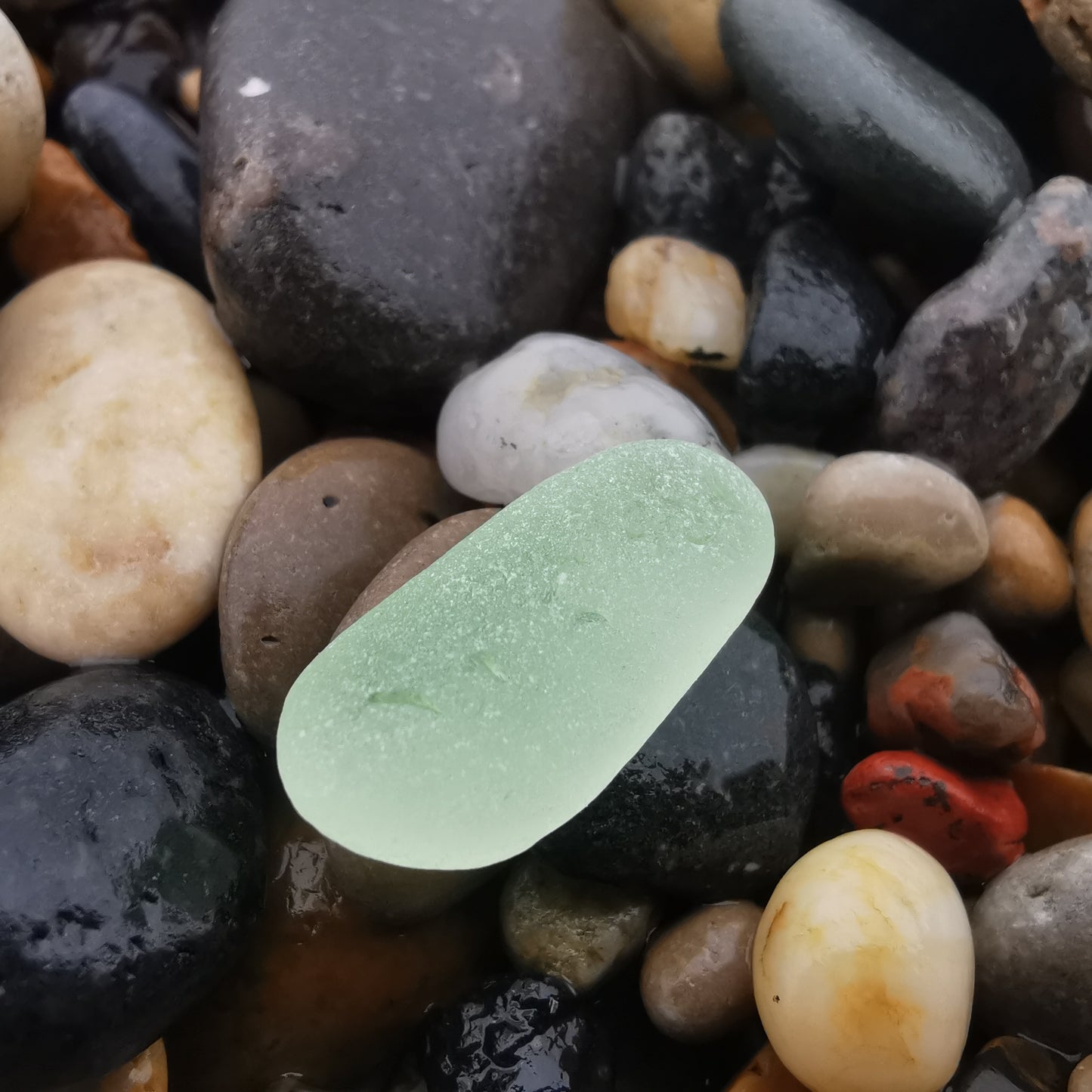 Seaham UV sea glass & sterling silver pendant.