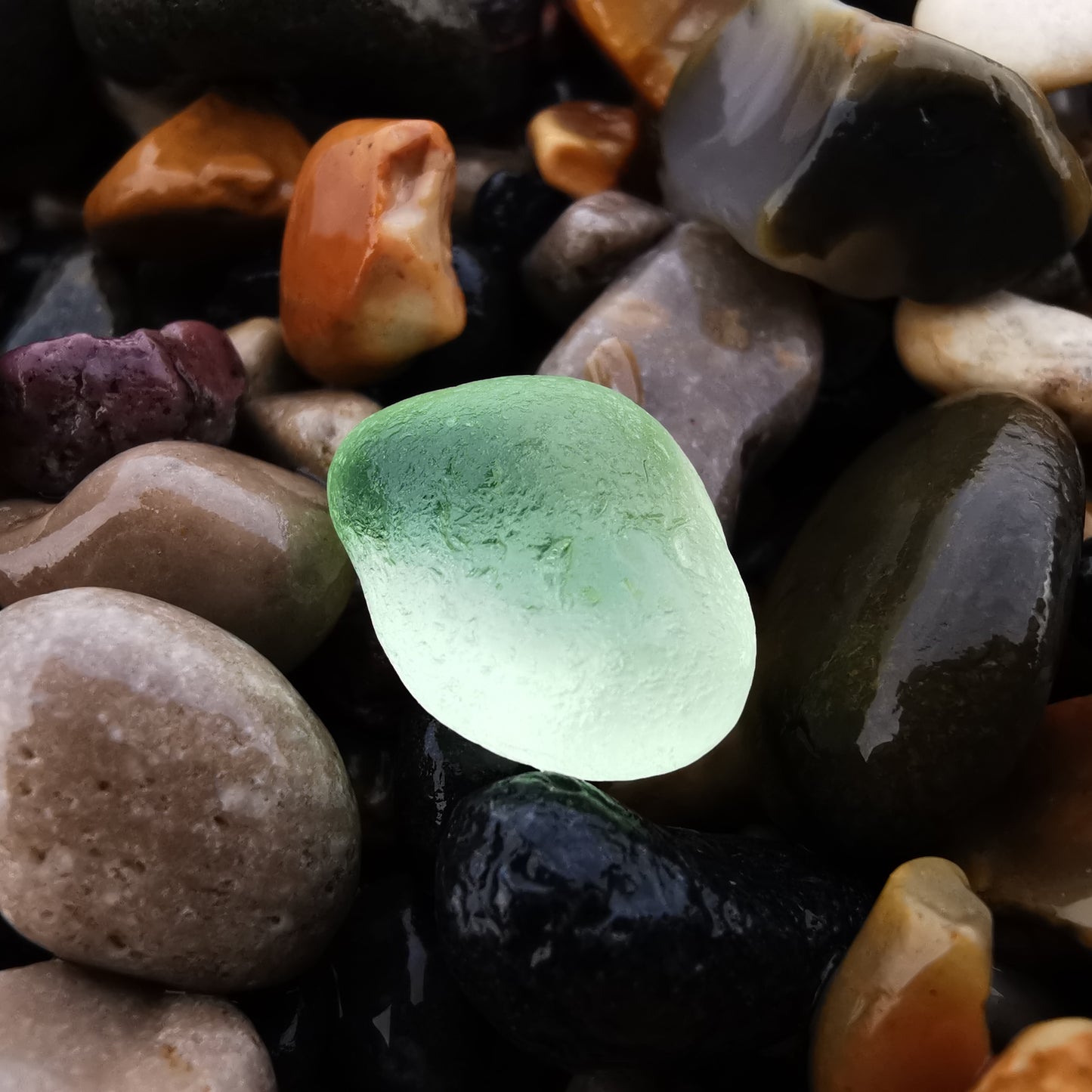 Seaham UV sea glass & sterling silver pendant.