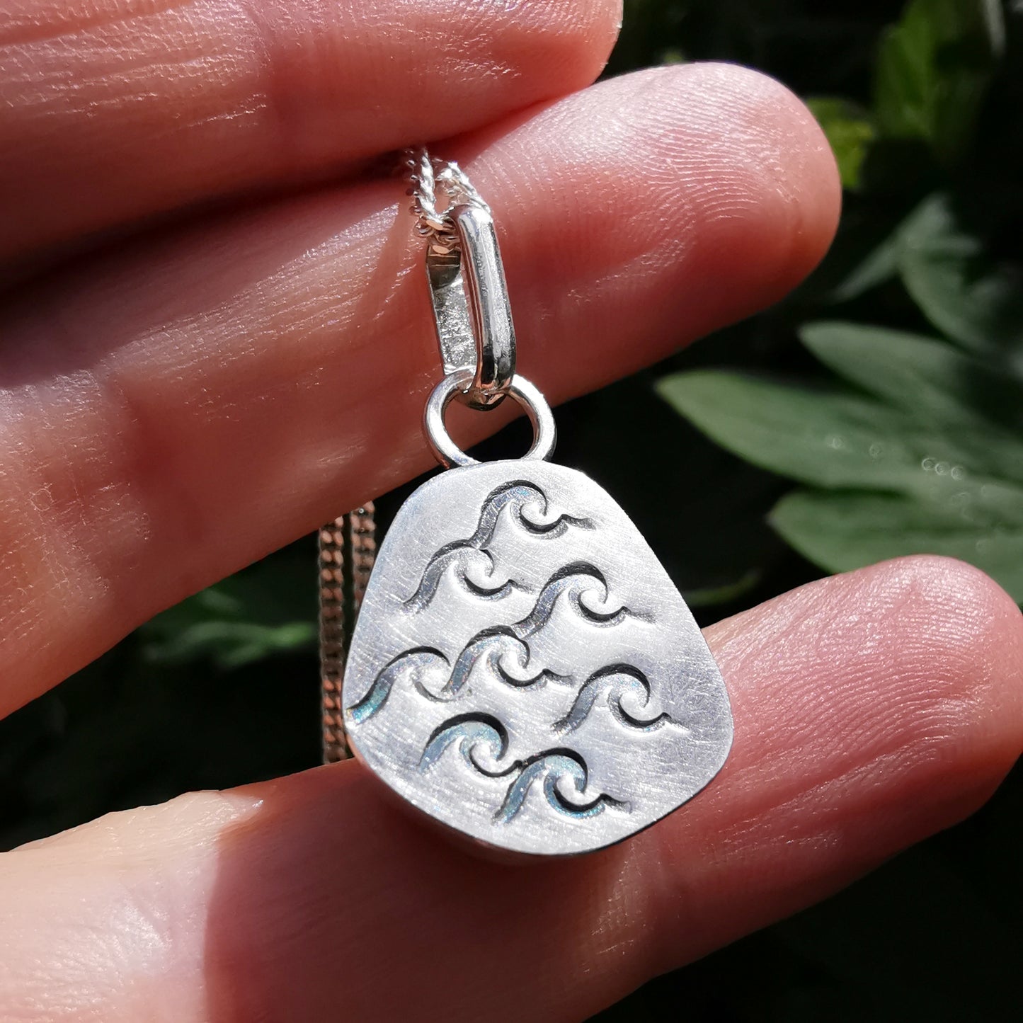 Scottish blue willow pattern 'the wave' beach pottery & sterling silver pendant.