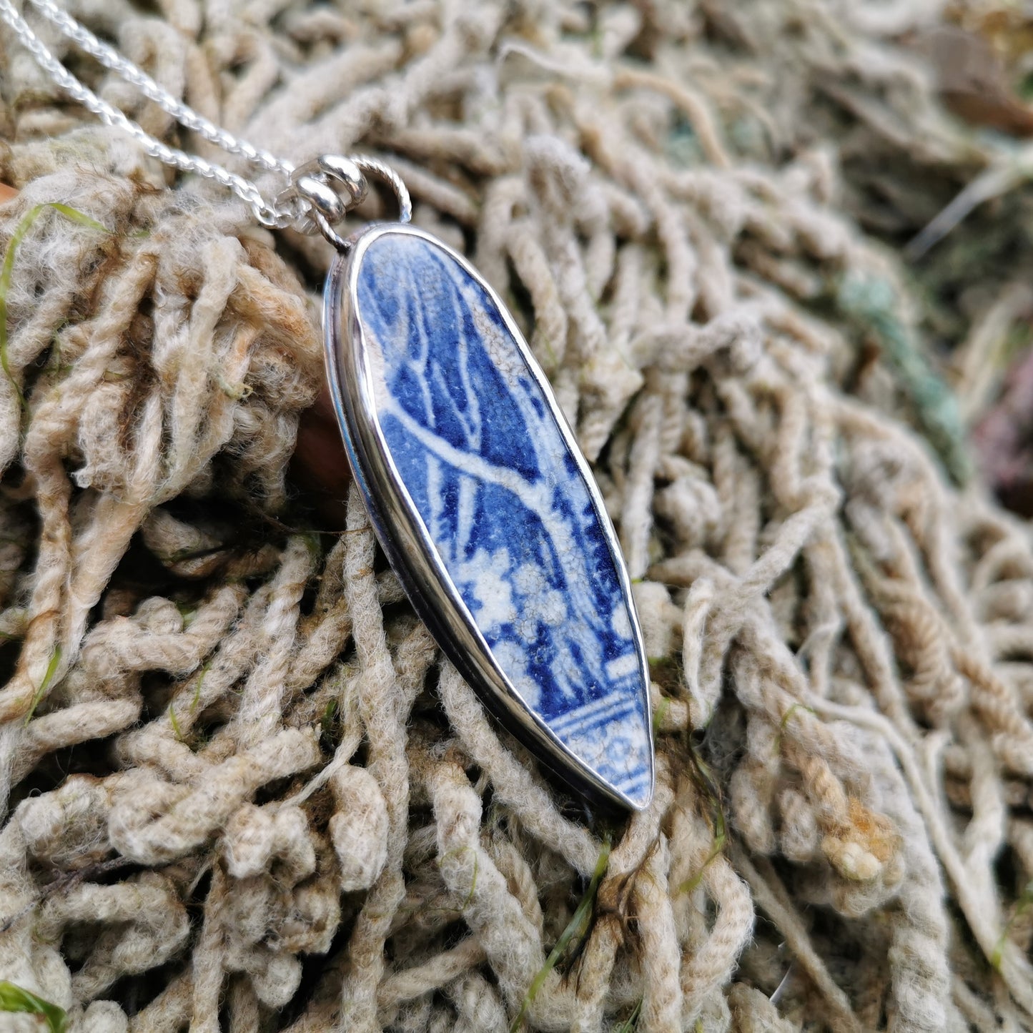 Scottish blue willow pattern pottery & sterling silver pendant.