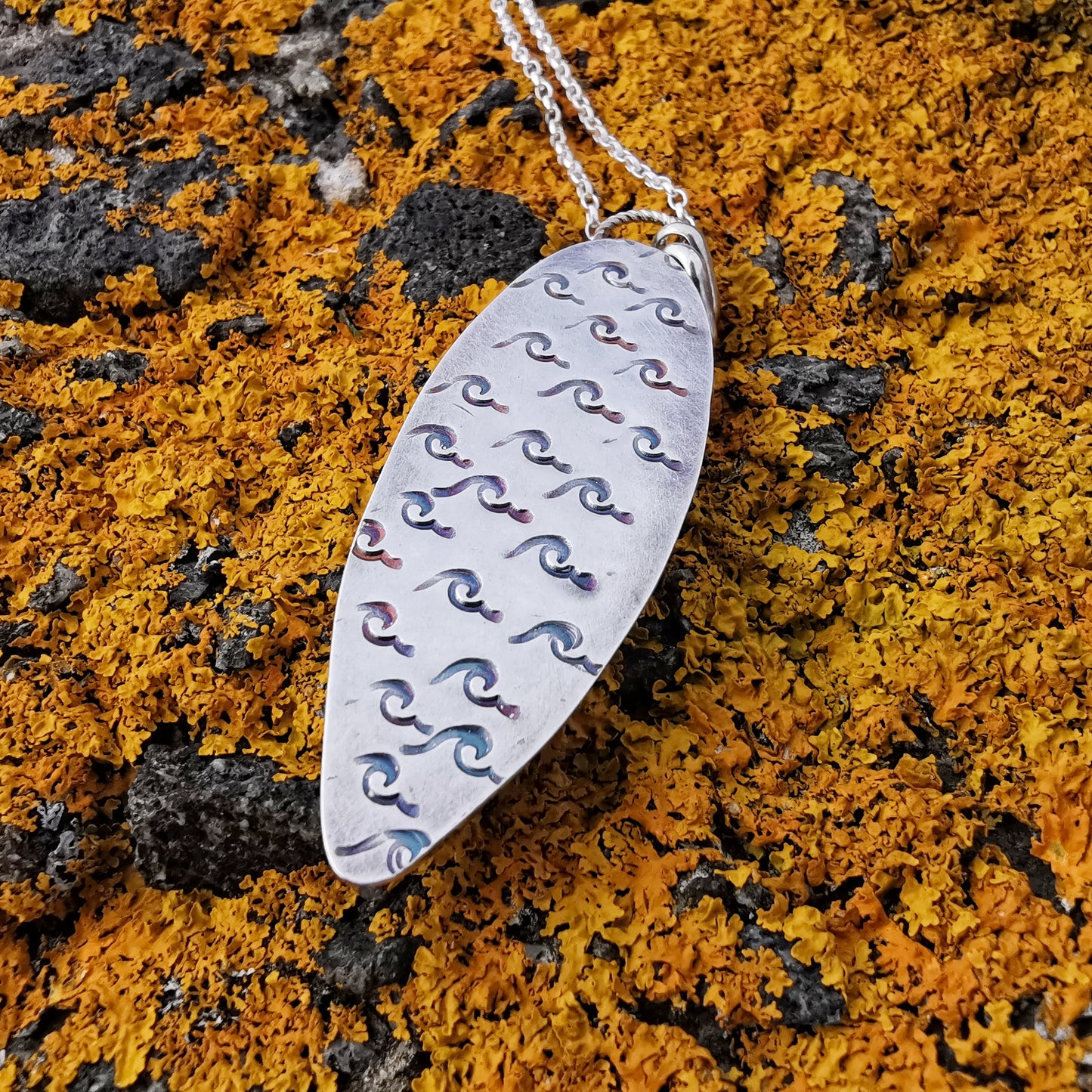 Scottish blue willow pattern pottery & sterling silver pendant.