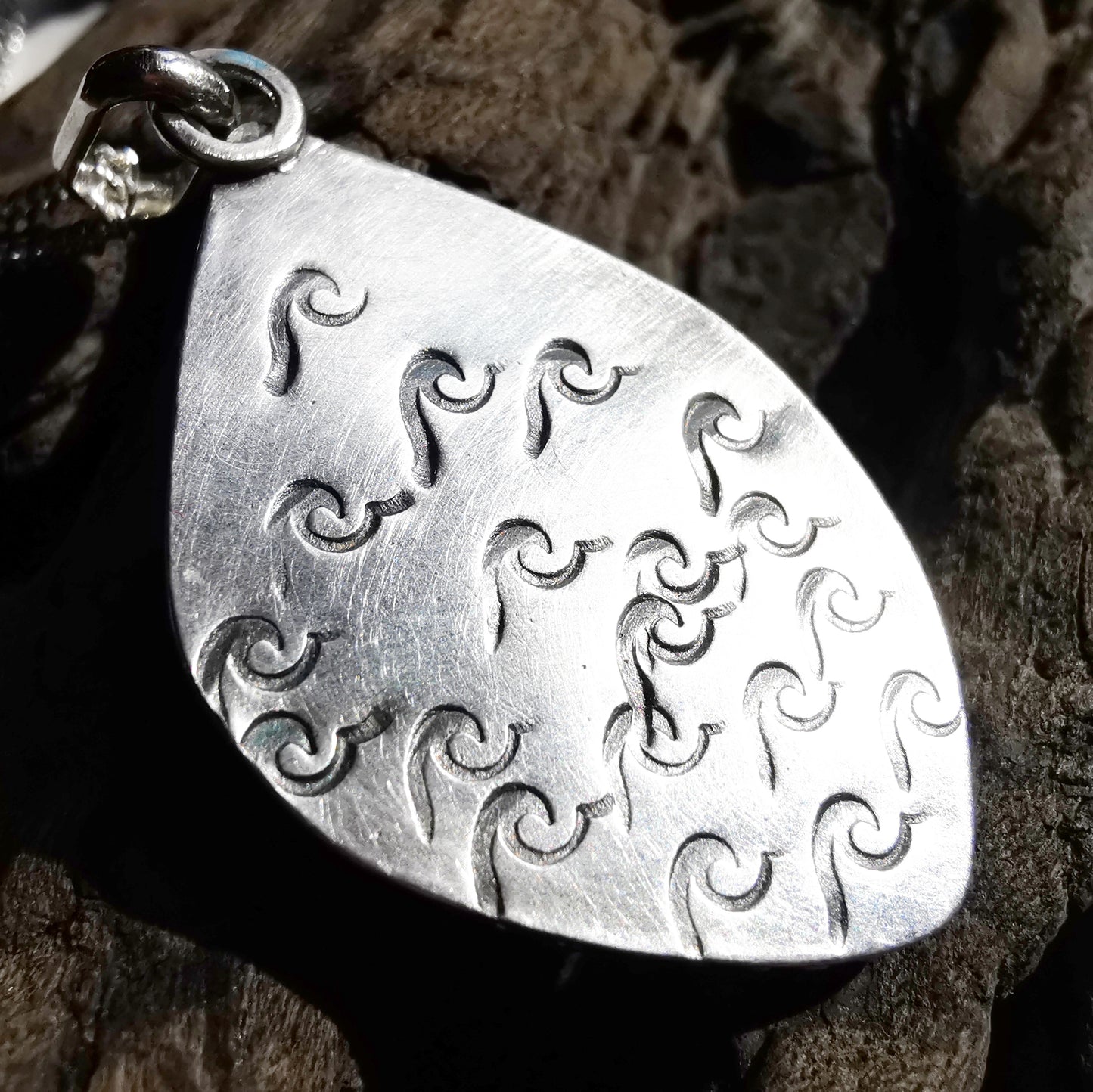 Scottish blue and white sea porcelain & sterling silver pendant.