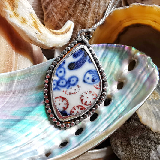 Scottish blue and white sea porcelain & sterling silver pendant.