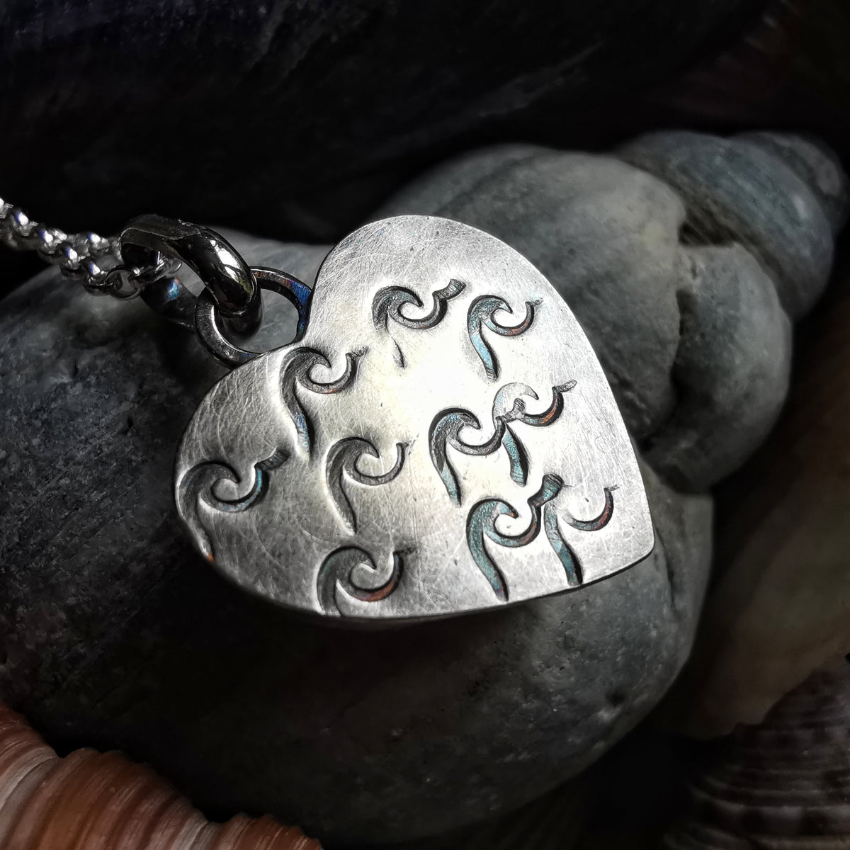 Scottish beach pottery blue willow pattern heart  & sterling silver pendant.