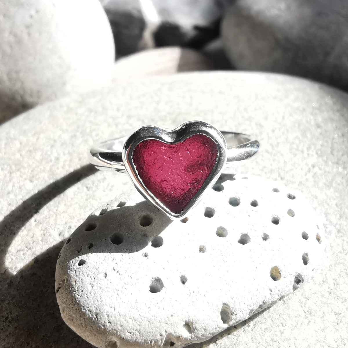 Scottish magenta pink sea glass heart & sterling silver ring size N/7.