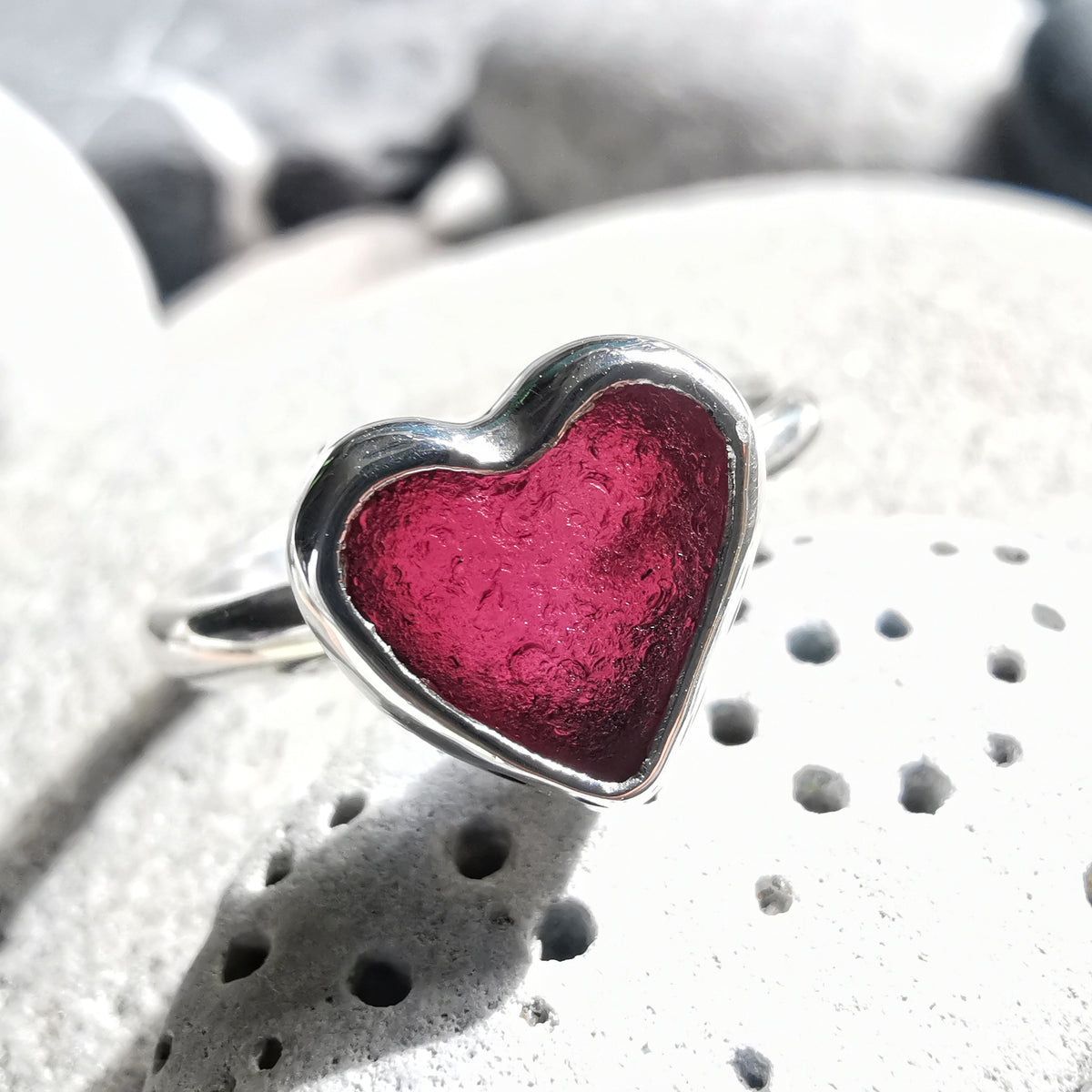 Scottish magenta pink sea glass heart & sterling silver ring size N/7.