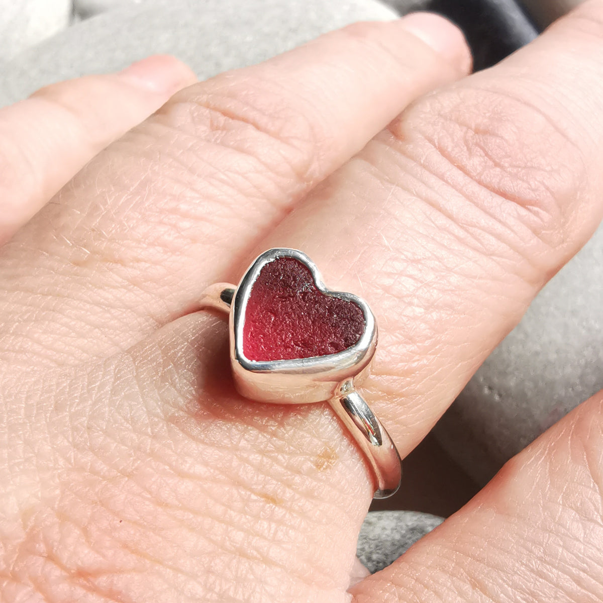 Scottish magenta pink sea glass heart & sterling silver ring size N/7.