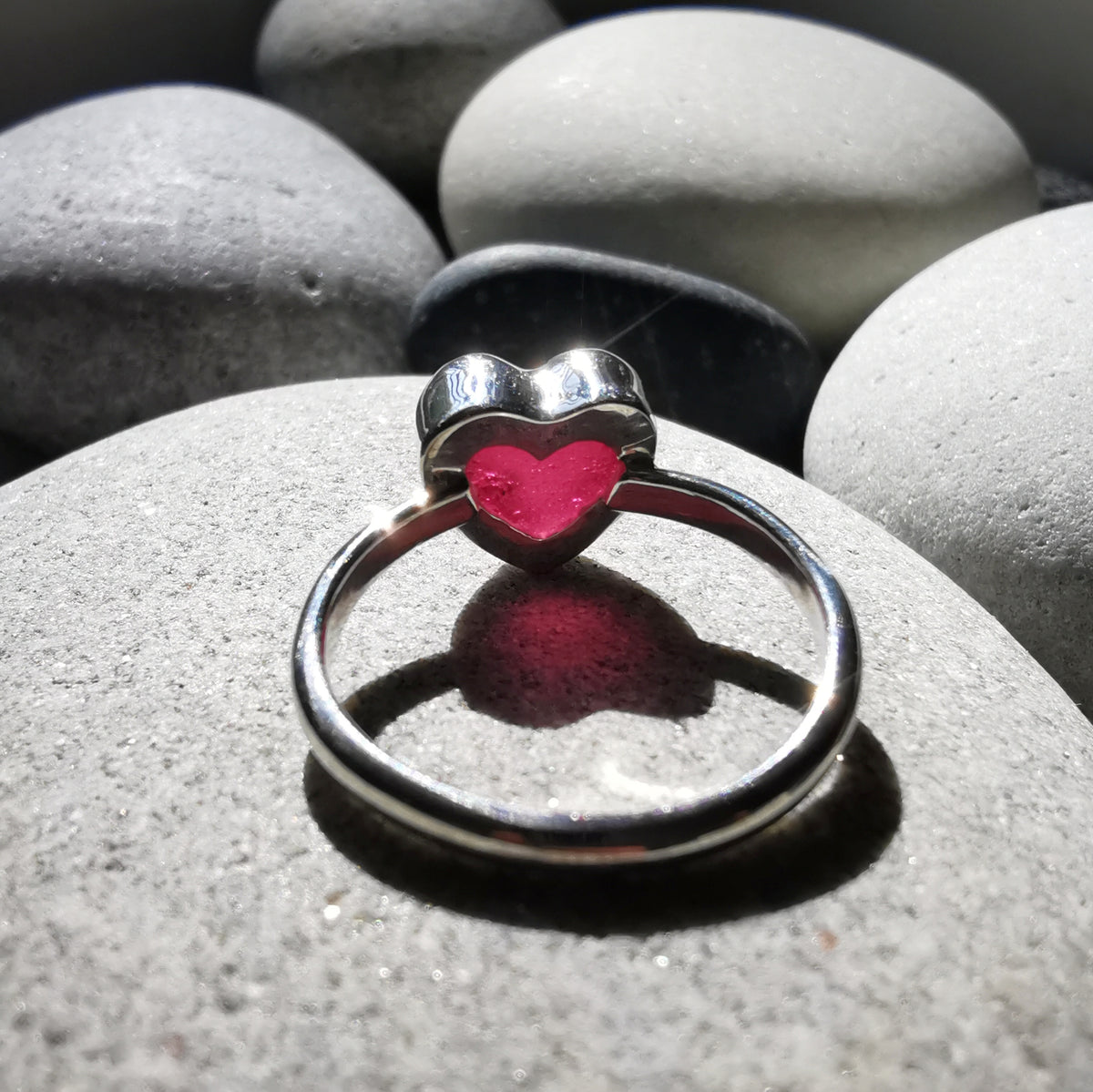 Scottish magenta pink sea glass heart & sterling silver ring size N/7.