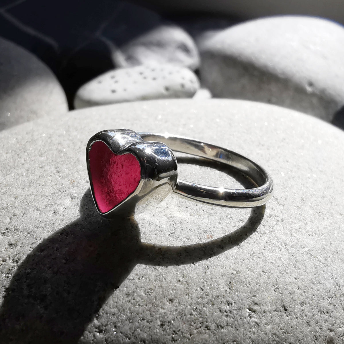 Scottish magenta pink sea glass heart & sterling silver ring size N/7.
