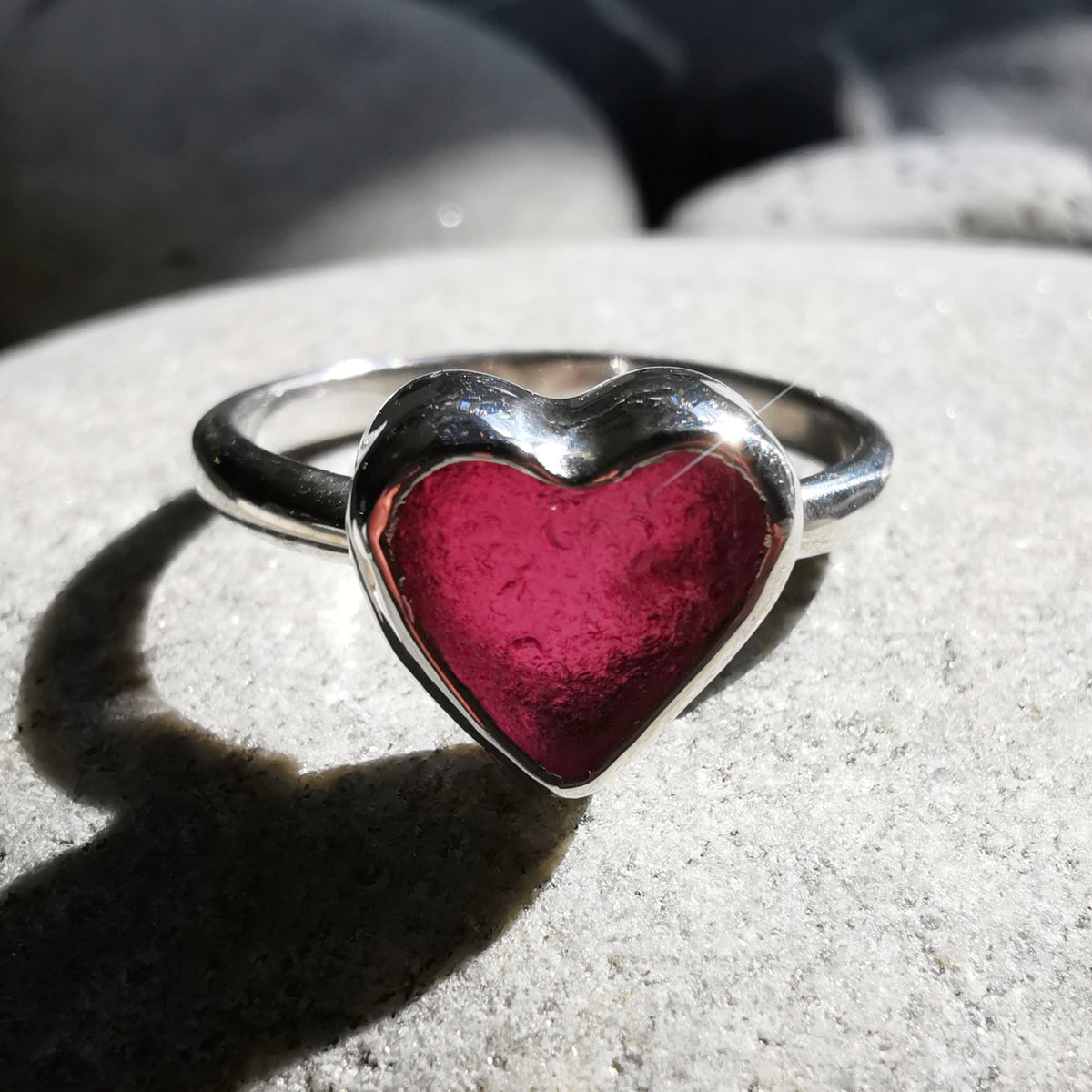 Scottish magenta pink sea glass heart & sterling silver ring size N/7.