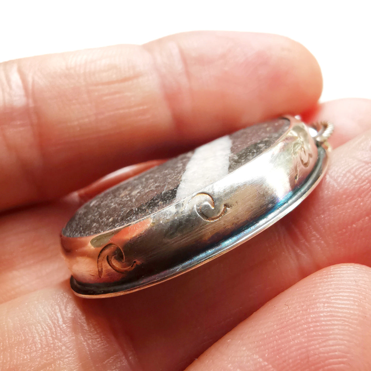 Scottish wishing stone & sterling silver pendant.
