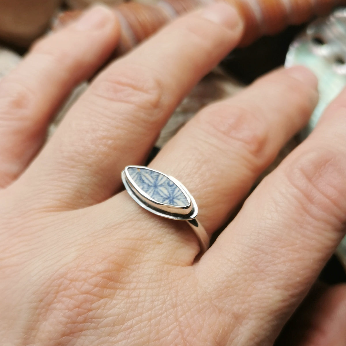 Blue and white Scottish sea pottery & sterling silver ring size P 1/2.