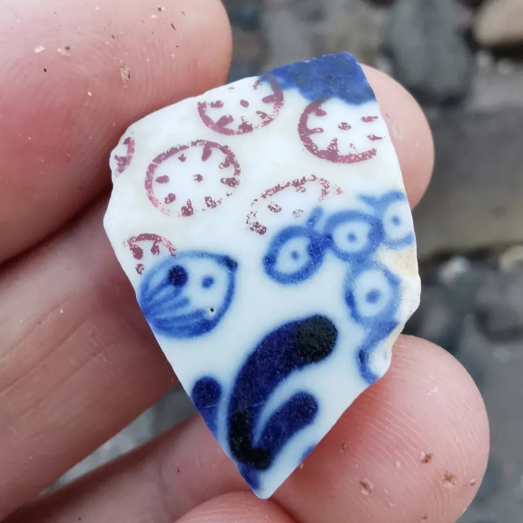 Scottish blue and white sea porcelain & sterling silver pendant.
