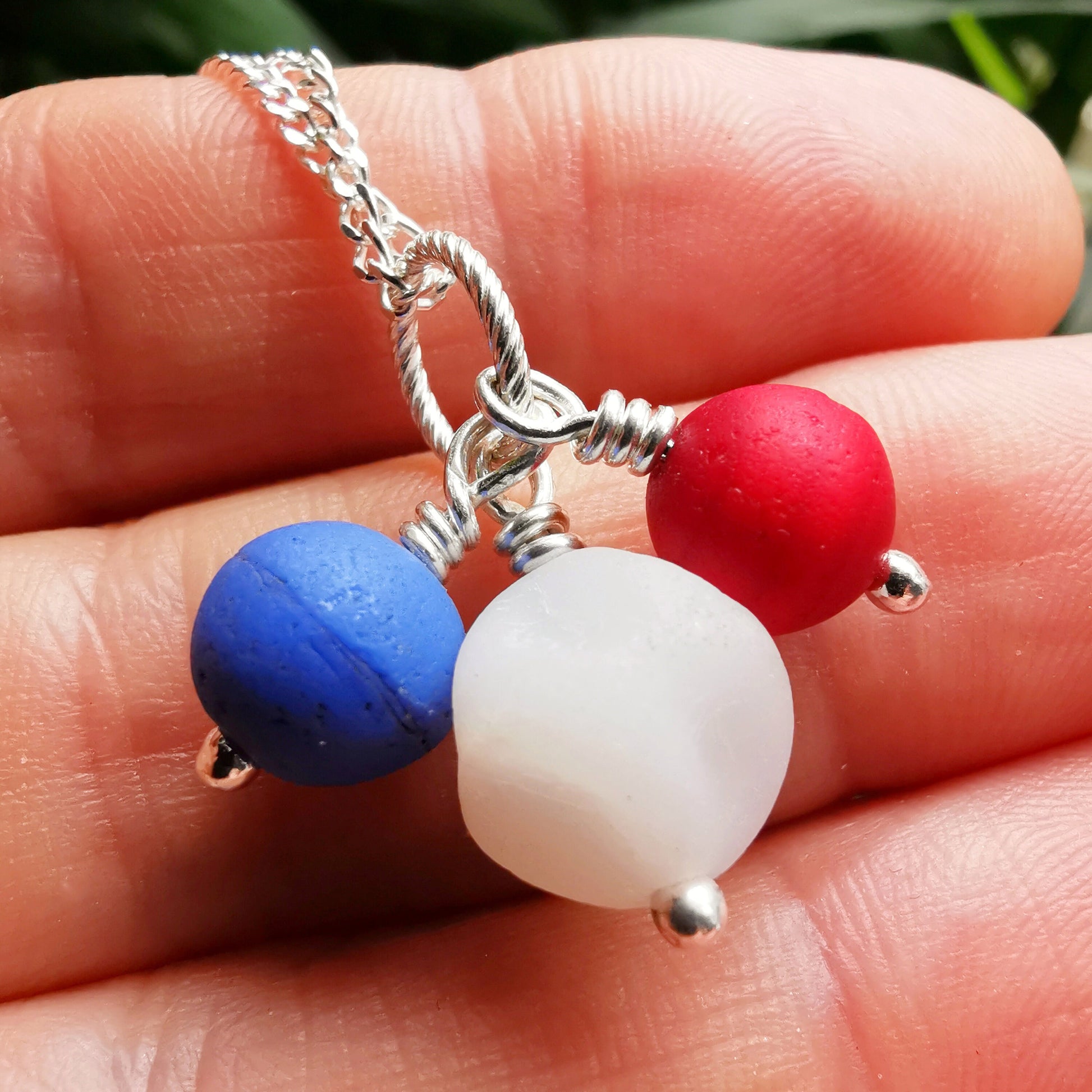 Scottish trio of sea glass beads in blue, red and white, sterling silver necklace - monopatin